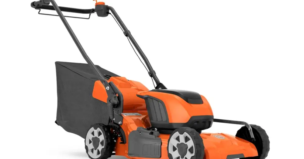 I lager Husqvarna LC 251iS
