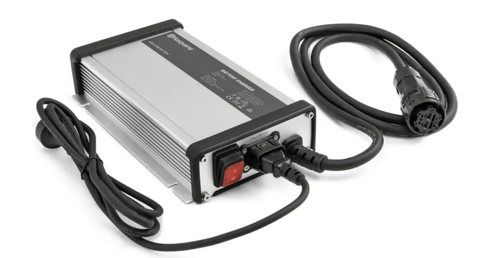 Husqvarna batteriladdare PS900C Snabb frakt
